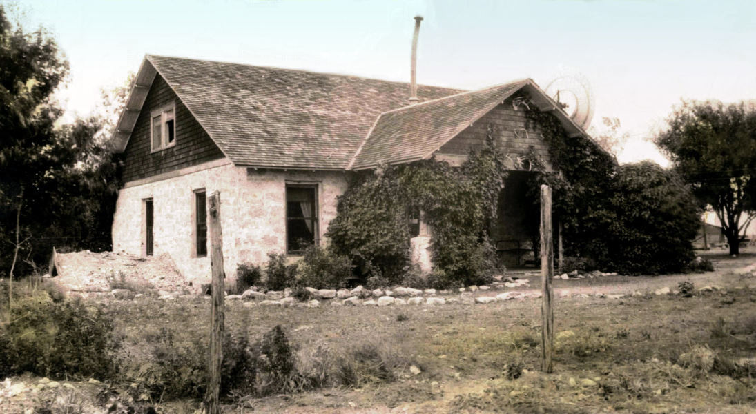 The big ranch house near Tatum, c. 1940 The big ranch house near Tatum, c. 1940